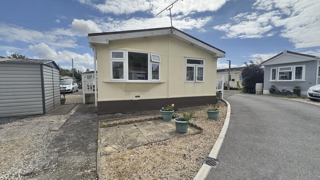 2 bedroom park home for sale at Hutton Park